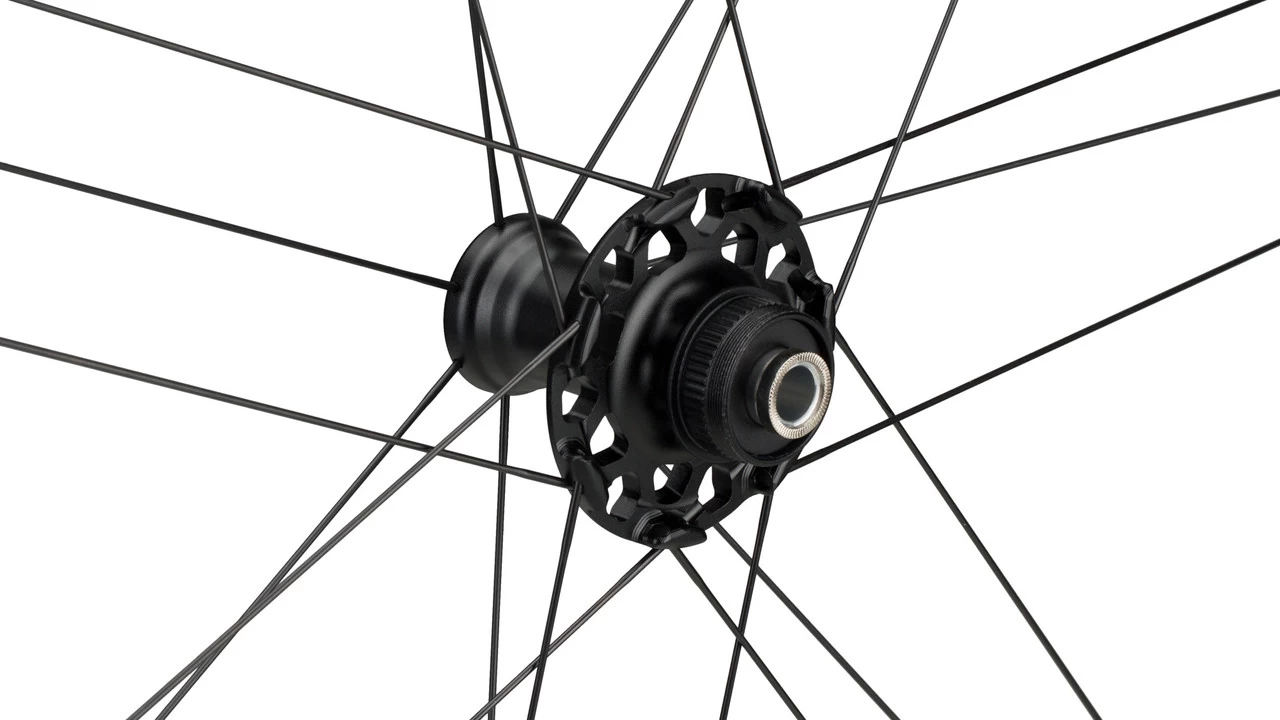 Campagnolo® Zonda C17 Disc Center Lock Wheelset 5 Campagnolo® Zonda C17 Disc Center Lock Wheelset - Image 3