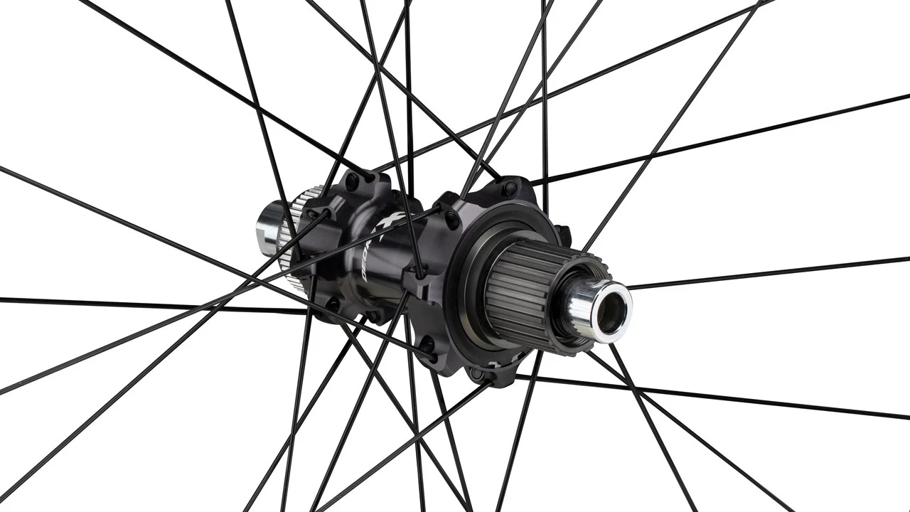 Shimano WH-M8100-TL-B XT Center Lock Disc 29" Wheelset 7 Shimano WH-M8100-TL-B XT Center Lock Disc 29" Wheelset - Image 5