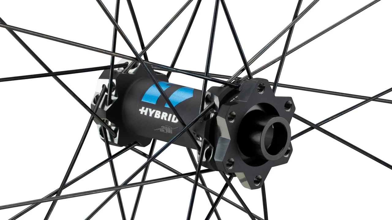 Dt-swiss HX 1501 SPLINE 25 Boost 6-bolt Disc Hybrid 27.5" Wheel 4 Dt-swiss HX 1501 SPLINE 25 Boost 6-bolt Disc Hybrid 27.5" Wheel - Image 2